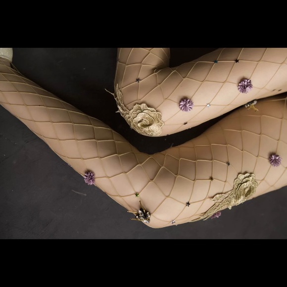 Beige Floral Appliqué Fishnet Tights - Picture 5 of 5